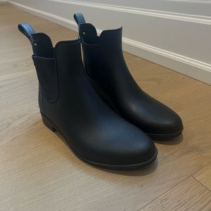 Black Rain Chelsea Boots